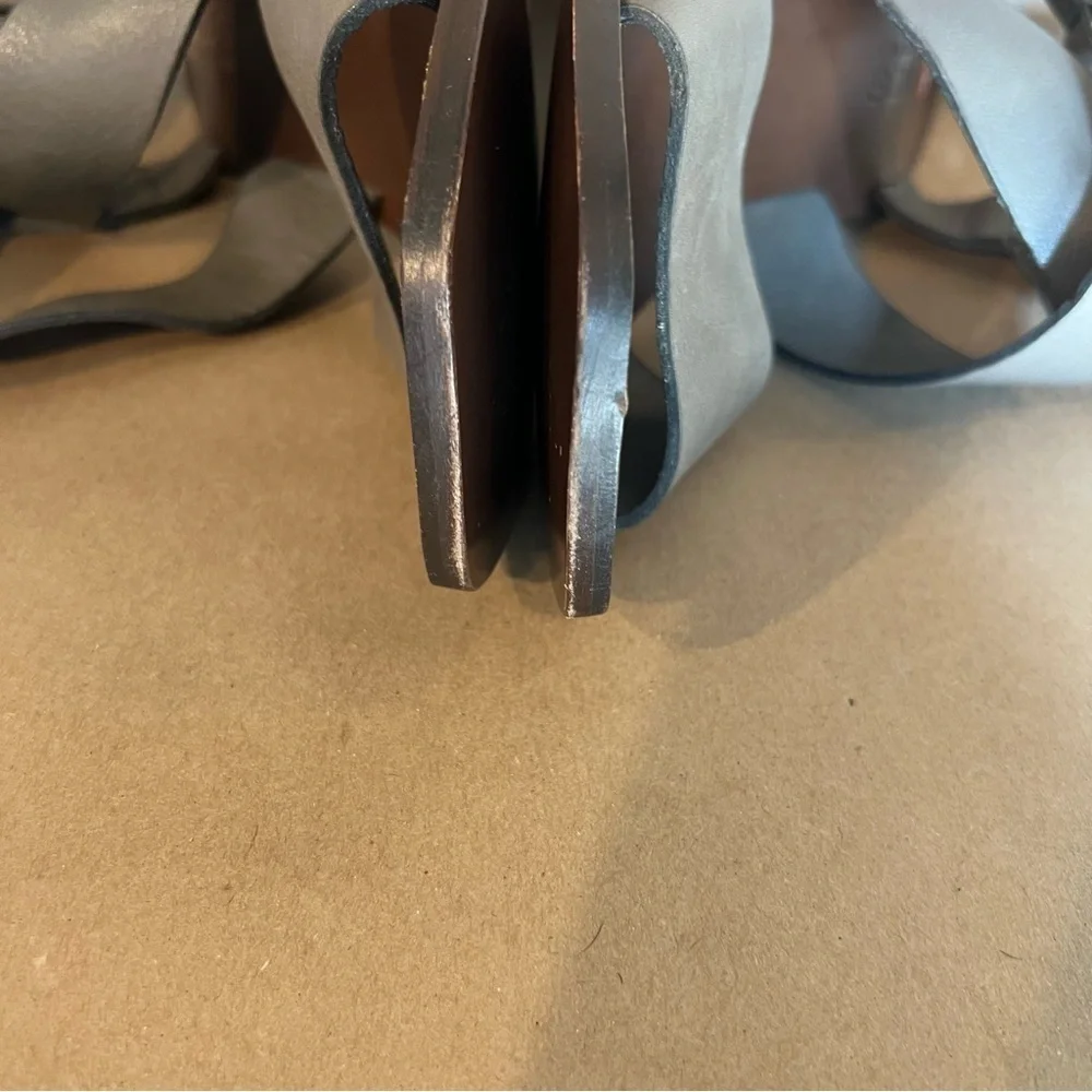 NWT Boemos Gray Leather Block High Heel Cross Strappy Sandals EU 41 US 10